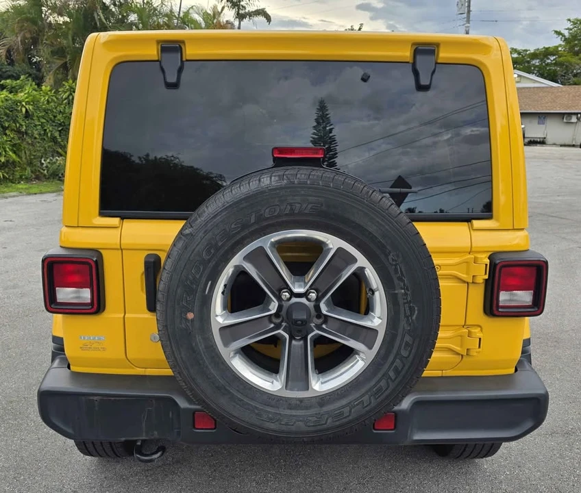 2020 Jeep JL Wrangler - Image 4 of 17