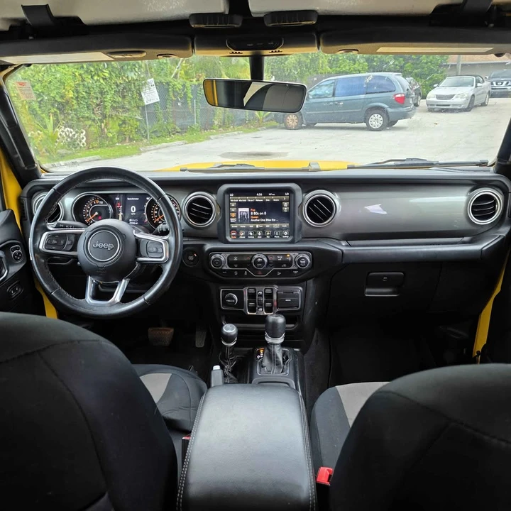 2020 Jeep JL Wrangler - Image 13 of 17
