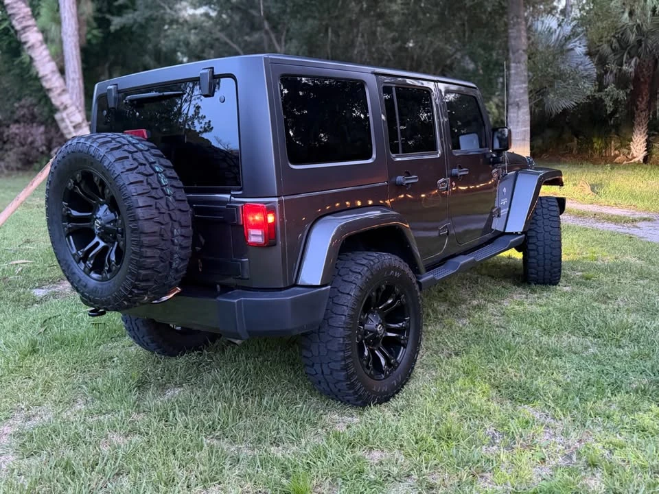 2020 Jeep JL Wrangler - Image 2 of 13