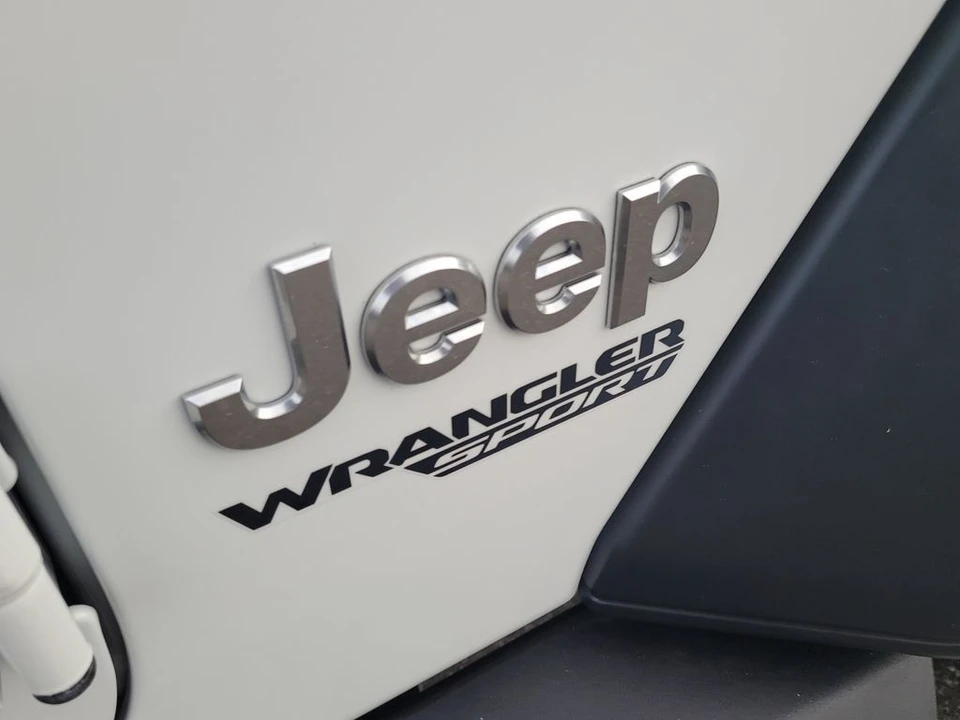 2020 Jeep JL Wrangler - Image 6 of 12