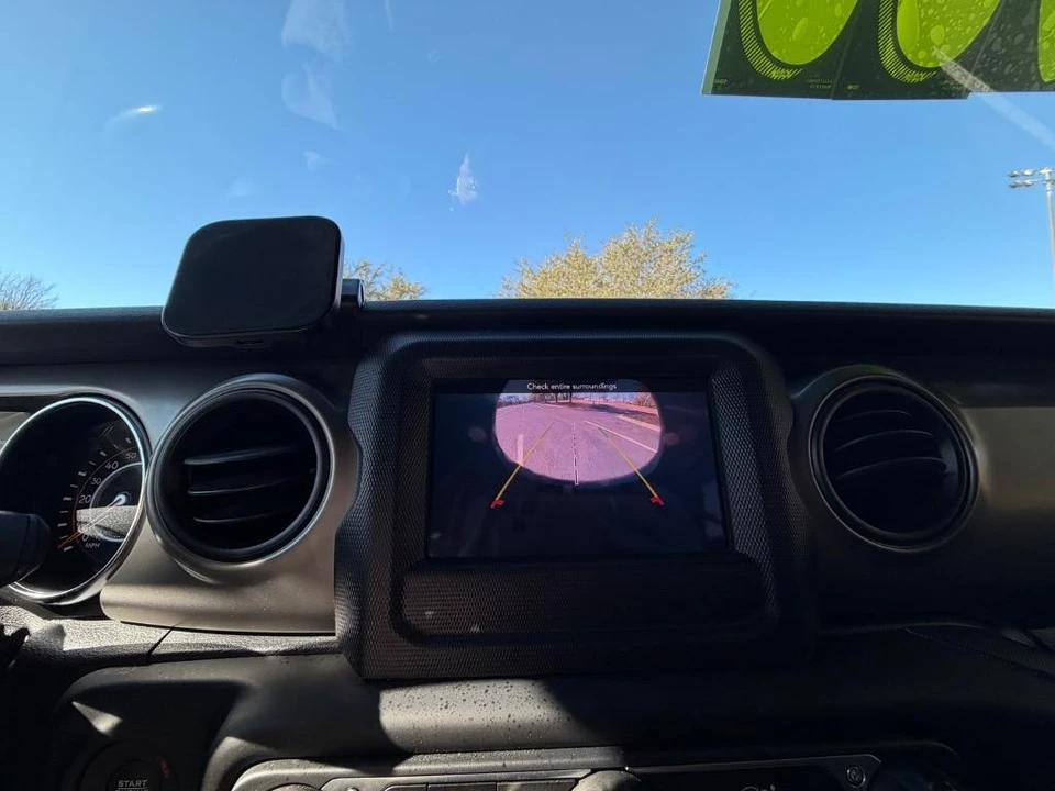 2020 Jeep JL Wrangler - Image 15 of 21