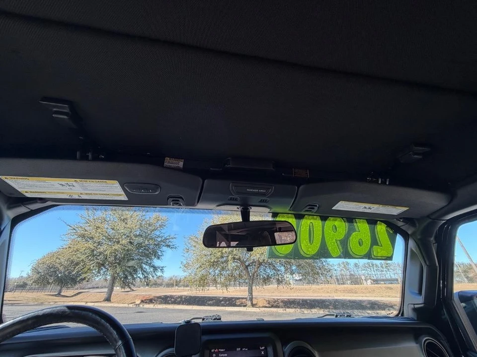 2020 Jeep JL Wrangler - Image 19 of 21