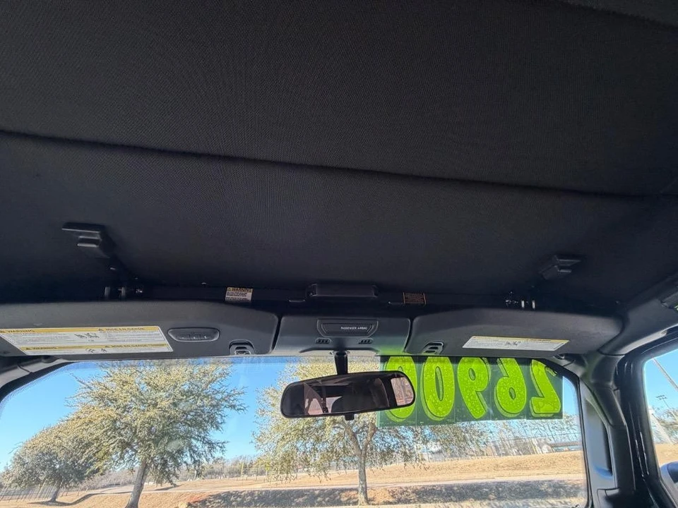 2020 Jeep JL Wrangler - Image 20 of 21