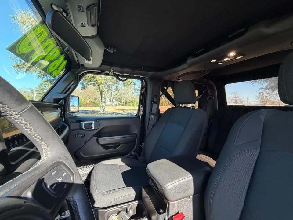 2020 Jeep JL Wrangler - Image 10 of 21