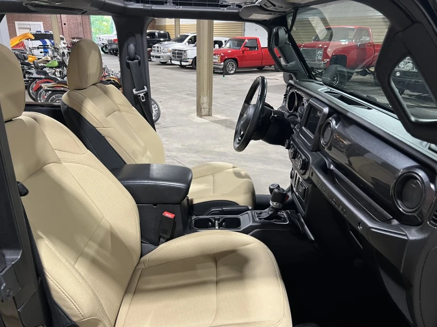 2020 Jeep JL Wrangler - Image 27 of 28