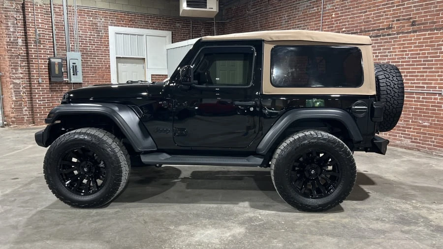 2020 Jeep JL Wrangler - Image 2 of 28