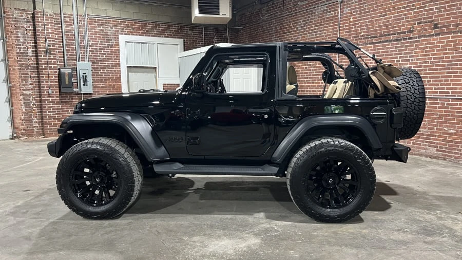 2020 Jeep JL Wrangler - Image 16 of 28