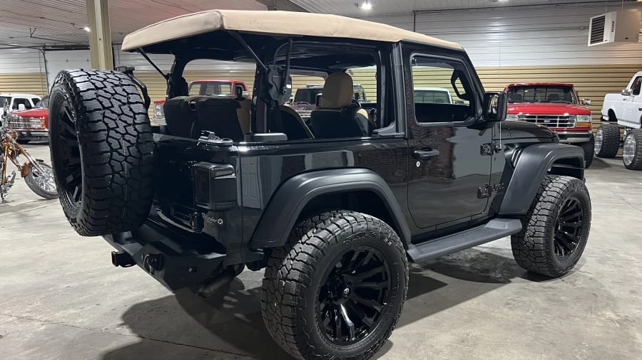 2020 Jeep JL Wrangler - Image 11 of 28
