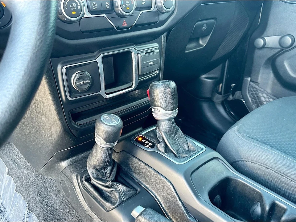 2020 Jeep JL Wrangler - Image 15 of 21