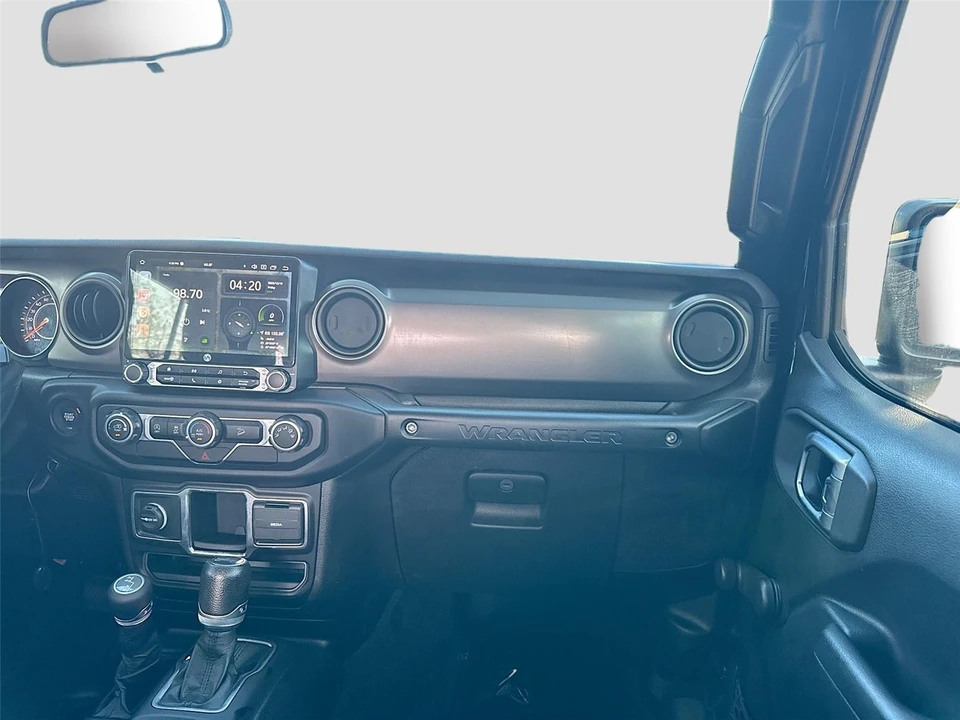 2020 Jeep JL Wrangler - Image 20 of 21