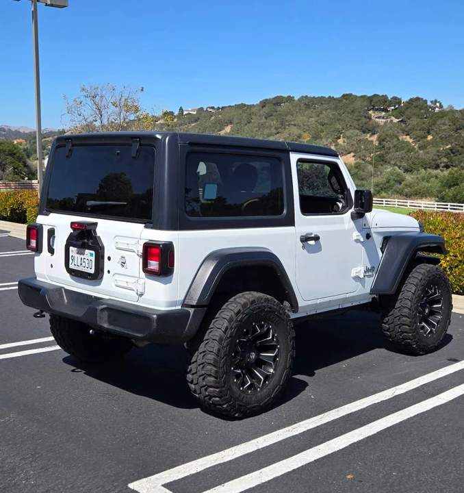 2020 Jeep JL Wrangler - Image 9 of 19