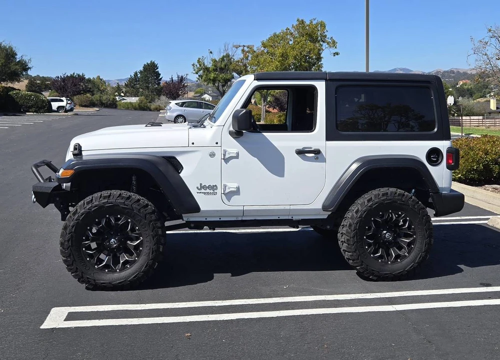 2020 Jeep JL Wrangler - Image 2 of 19