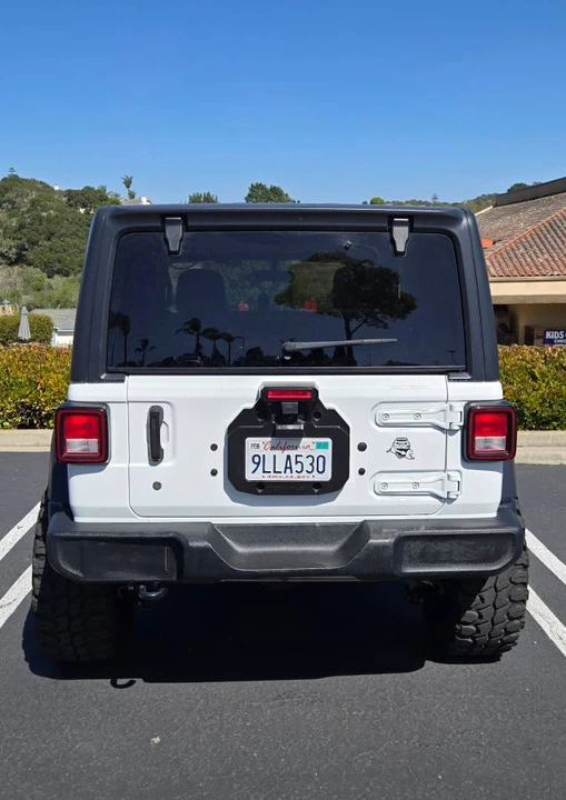 2020 Jeep JL Wrangler - Image 14 of 19
