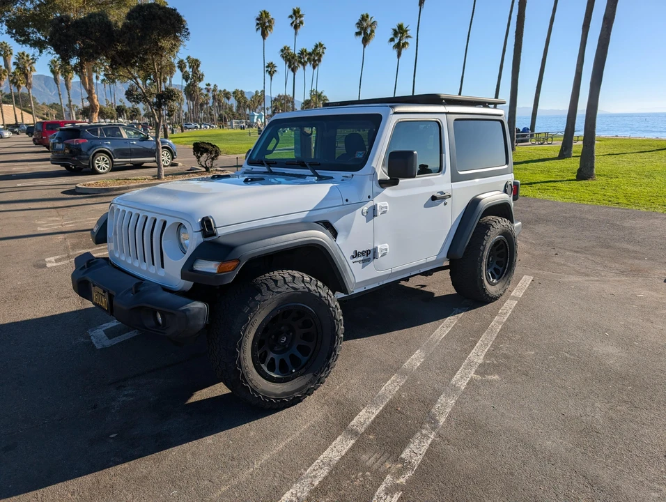 2020 Jeep JL Wrangler - Image 8 of 31