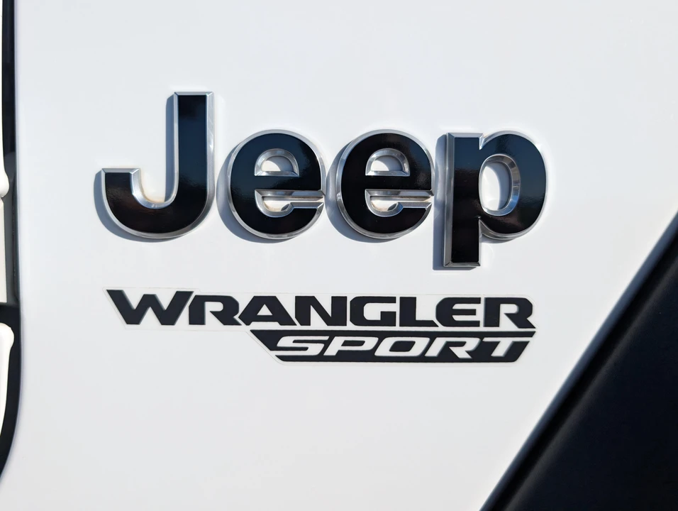 2020 Jeep JL Wrangler - Image 22 of 31