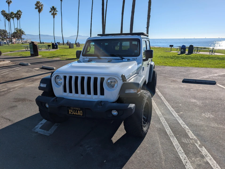 2020 Jeep JL Wrangler - Image 7 of 31