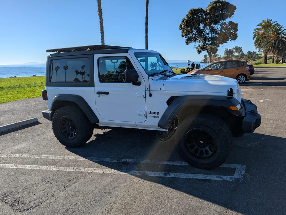 2020 Jeep JL Wrangler - Image 13 of 31