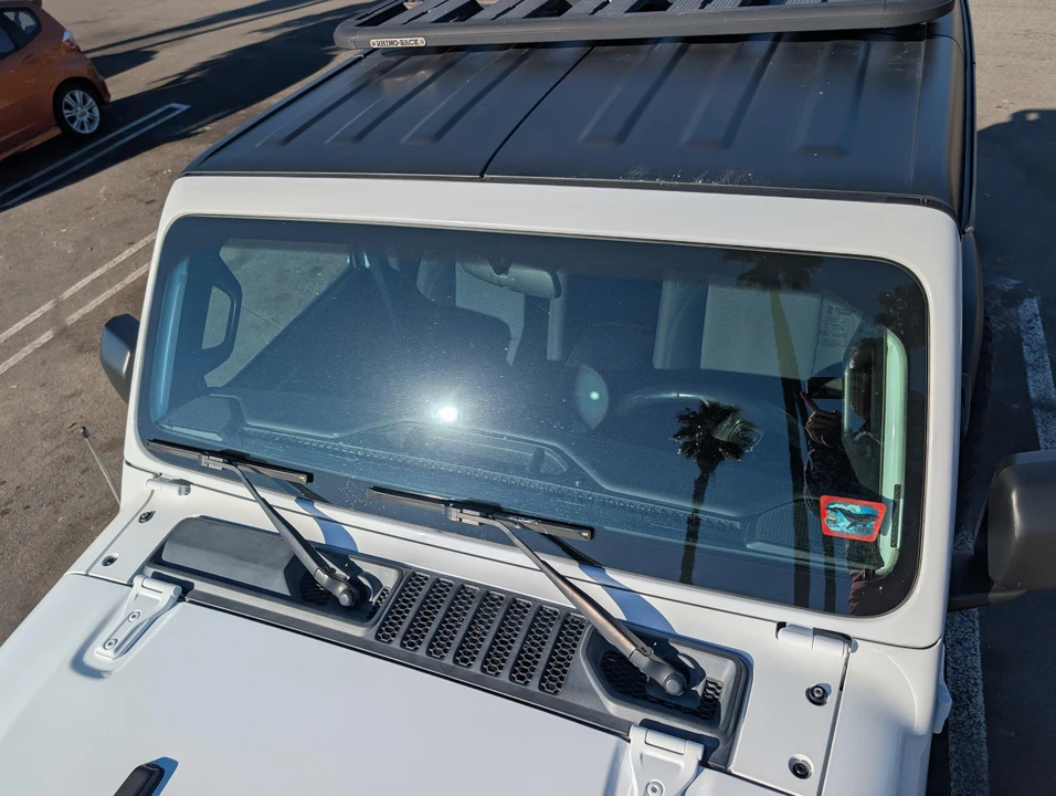 2020 Jeep JL Wrangler - Image 17 of 31