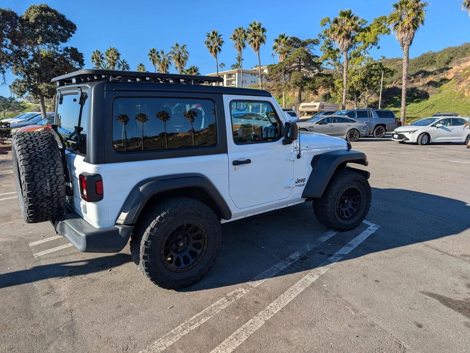 2020 Jeep JL Wrangler - Image 12 of 31