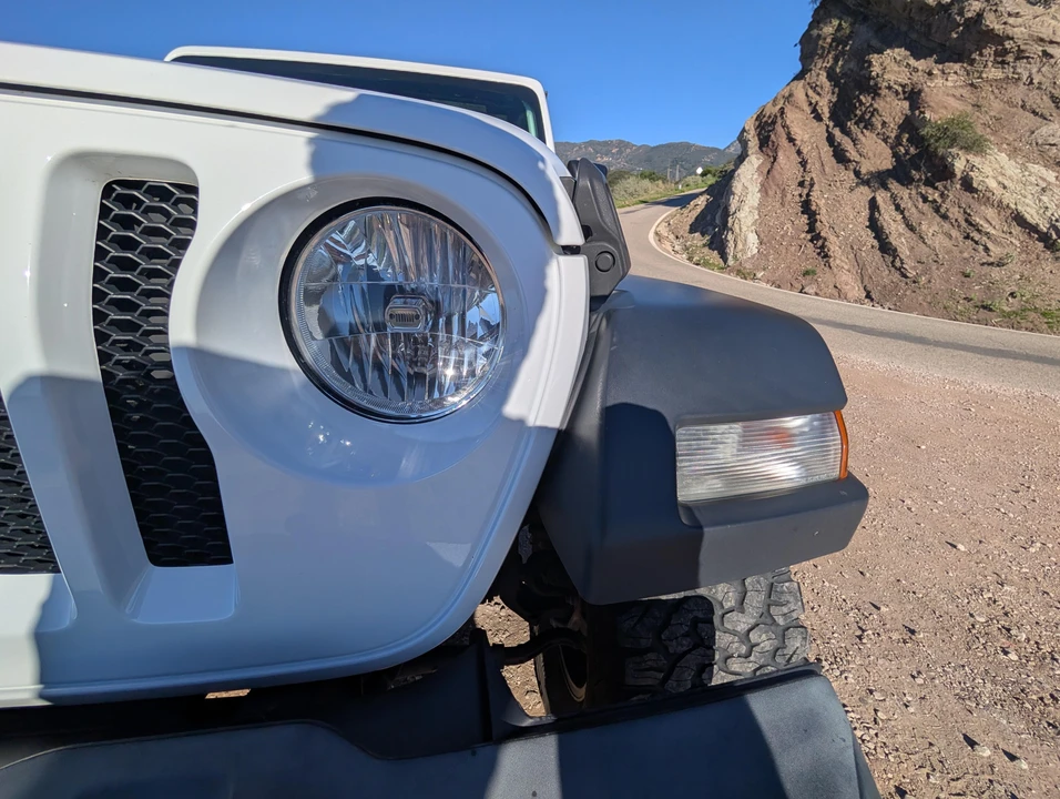 2020 Jeep JL Wrangler - Image 21 of 31