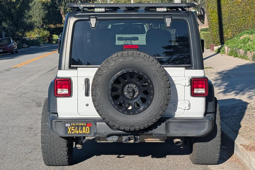 2020 Jeep JL Wrangler - Image 5 of 31