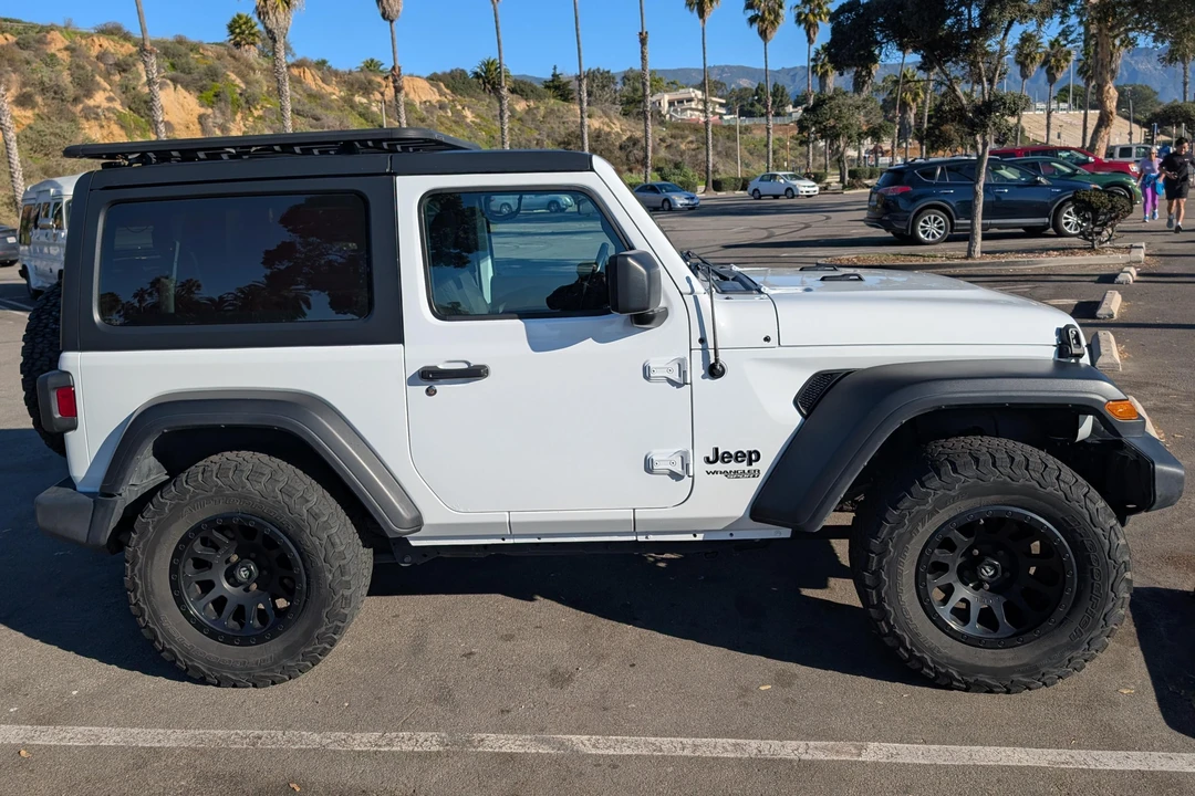 2020 Jeep JL Wrangler - Image 3 of 31