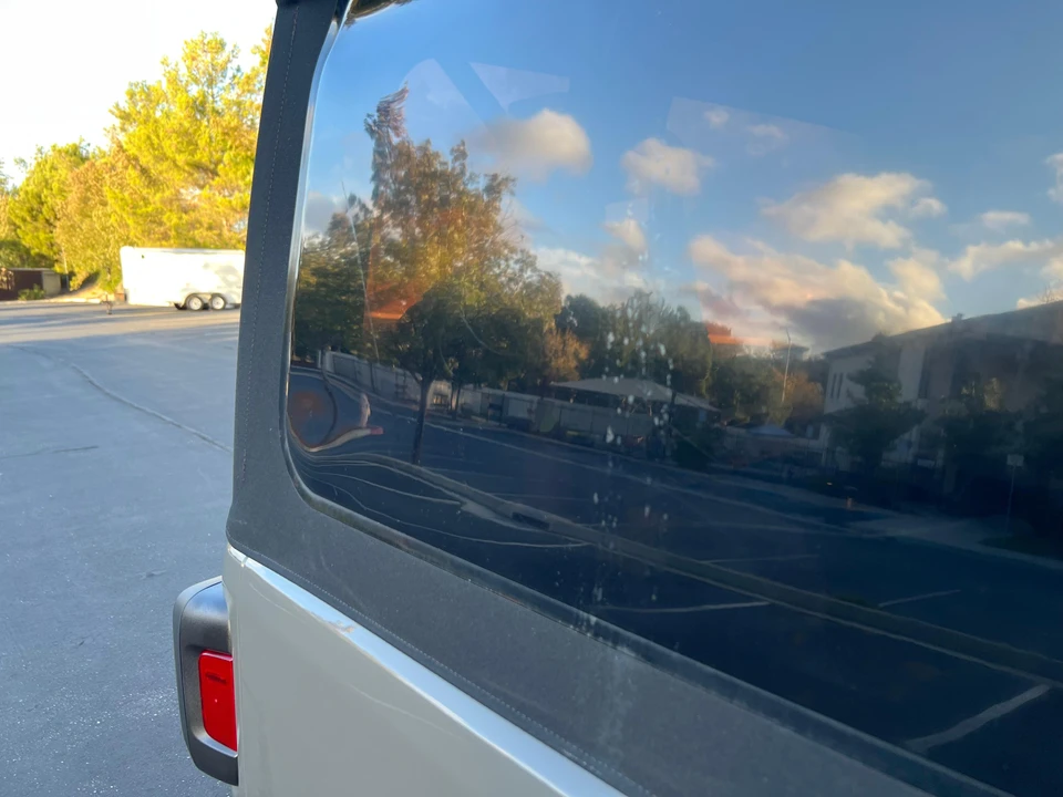 2020 Jeep JL Wrangler - Image 24 of 31