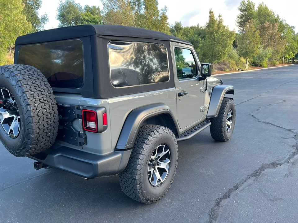 2020 Jeep JL Wrangler - Image 7 of 31