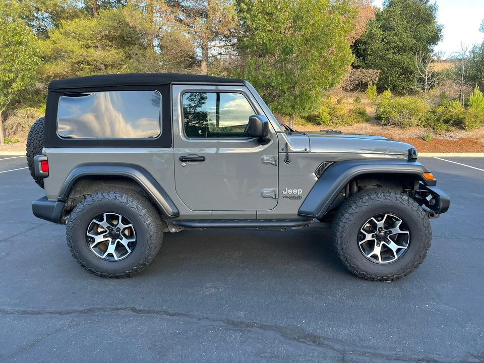 2020 Jeep JL Wrangler - Image 8 of 31
