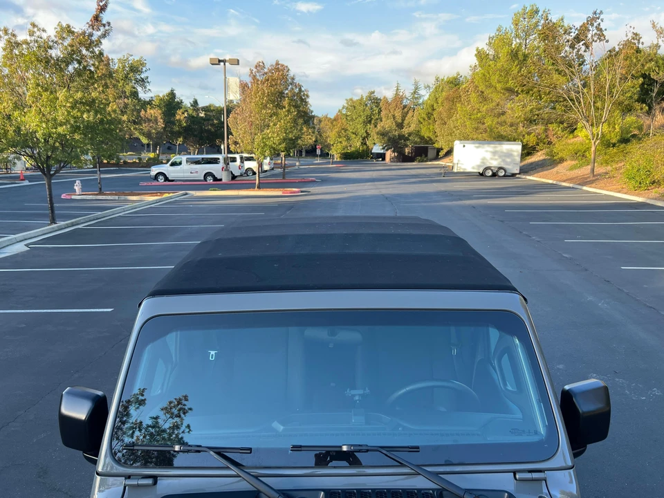 2020 Jeep JL Wrangler - Image 29 of 31