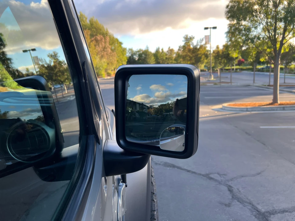 2020 Jeep JL Wrangler - Image 27 of 31