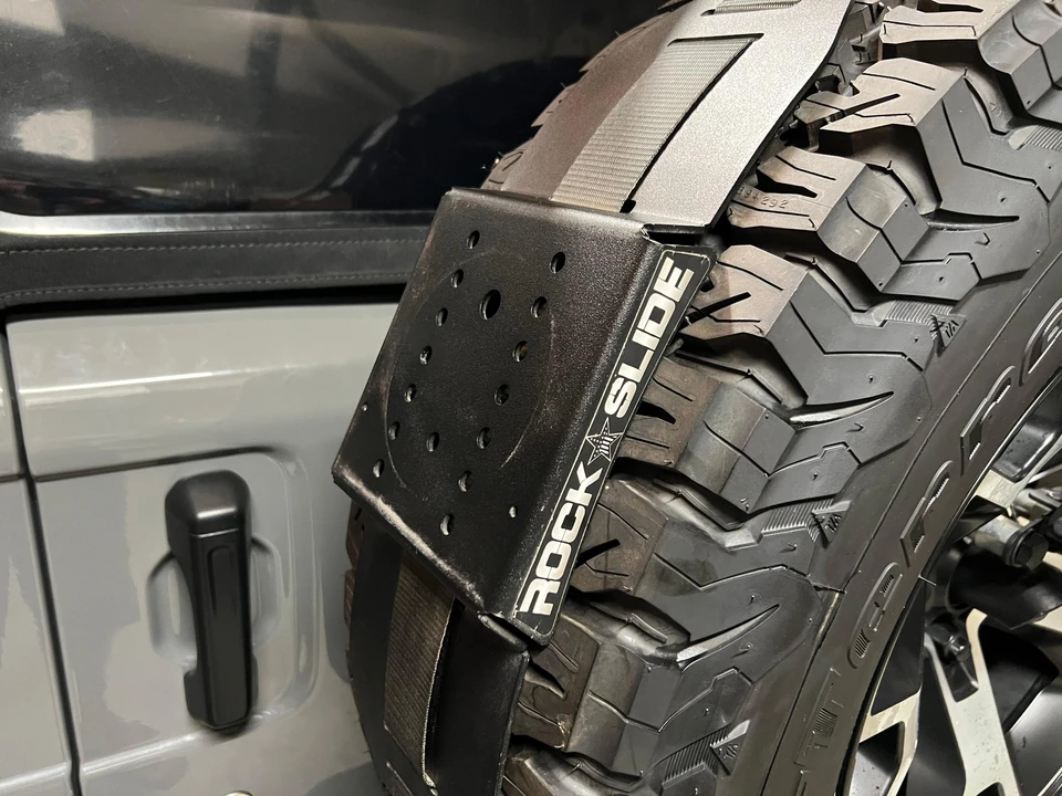 2020 Jeep JL Wrangler - Image 20 of 31
