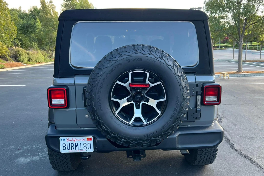 2020 Jeep JL Wrangler - Image 5 of 31