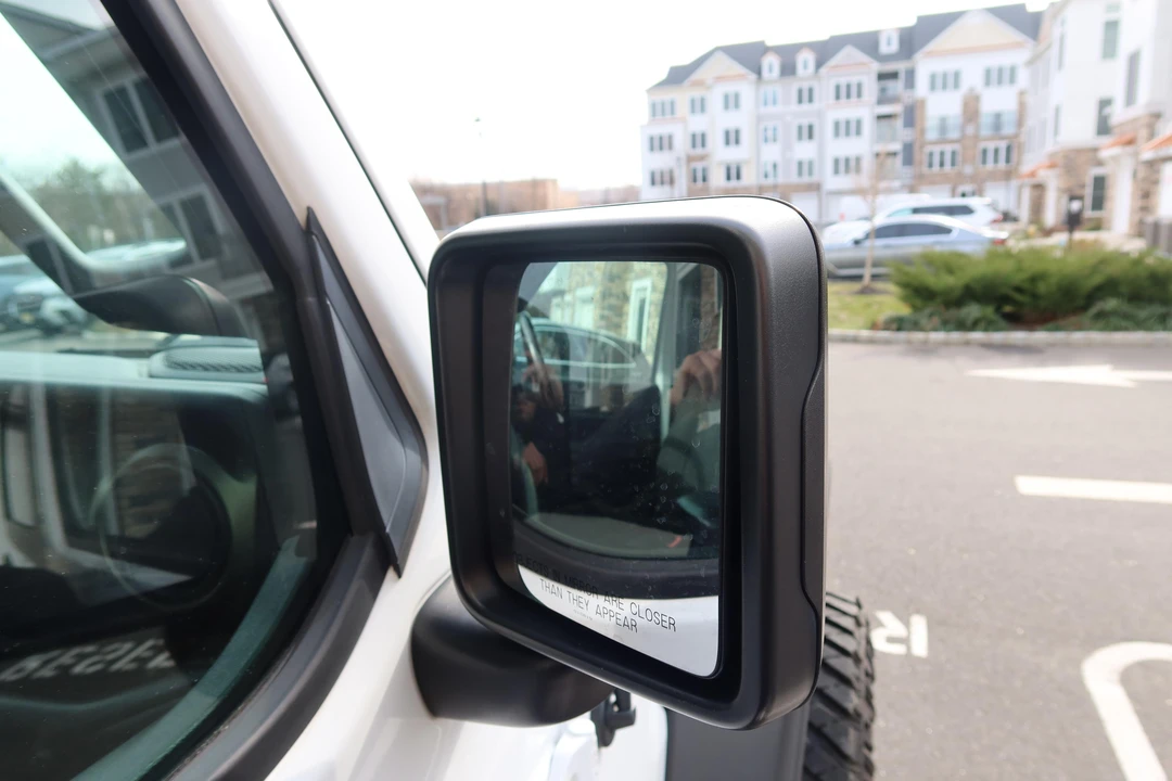 2020 Jeep JL Wrangler - Image 15 of 31