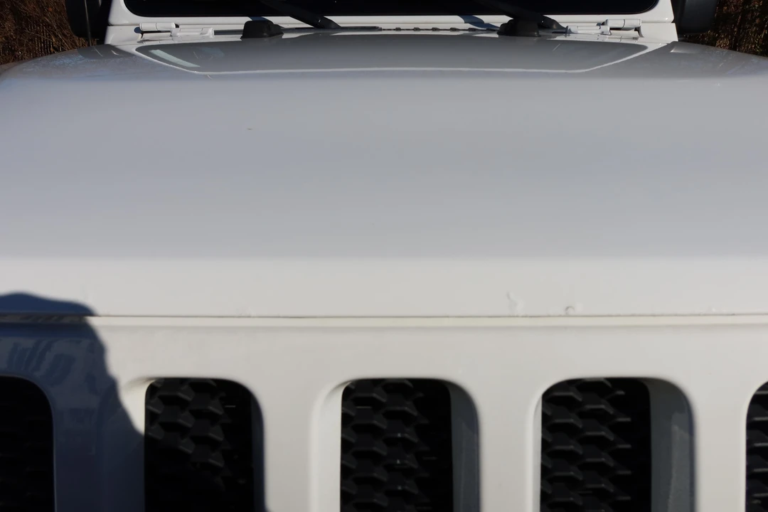 2020 Jeep JL Wrangler - Image 16 of 31