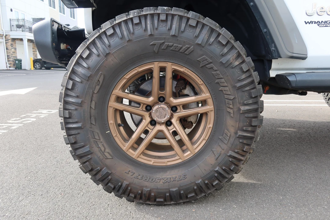 2020 Jeep JL Wrangler - Image 19 of 31