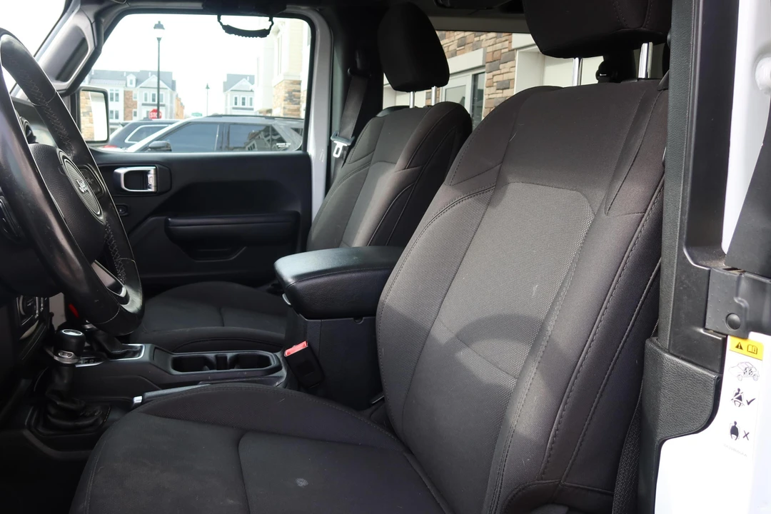 2020 Jeep JL Wrangler - Image 25 of 31