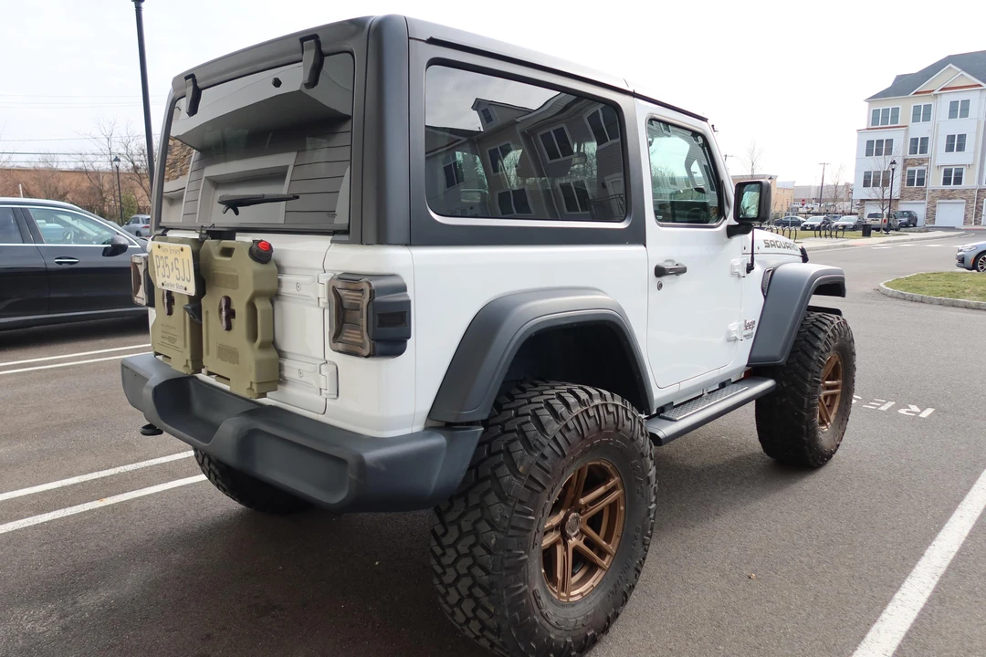 2020 Jeep JL Wrangler - Image 4 of 31