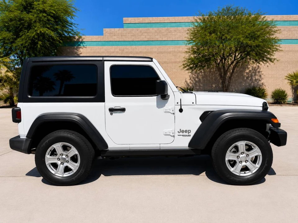 2020 Jeep Wrangler - Image 5 of 18