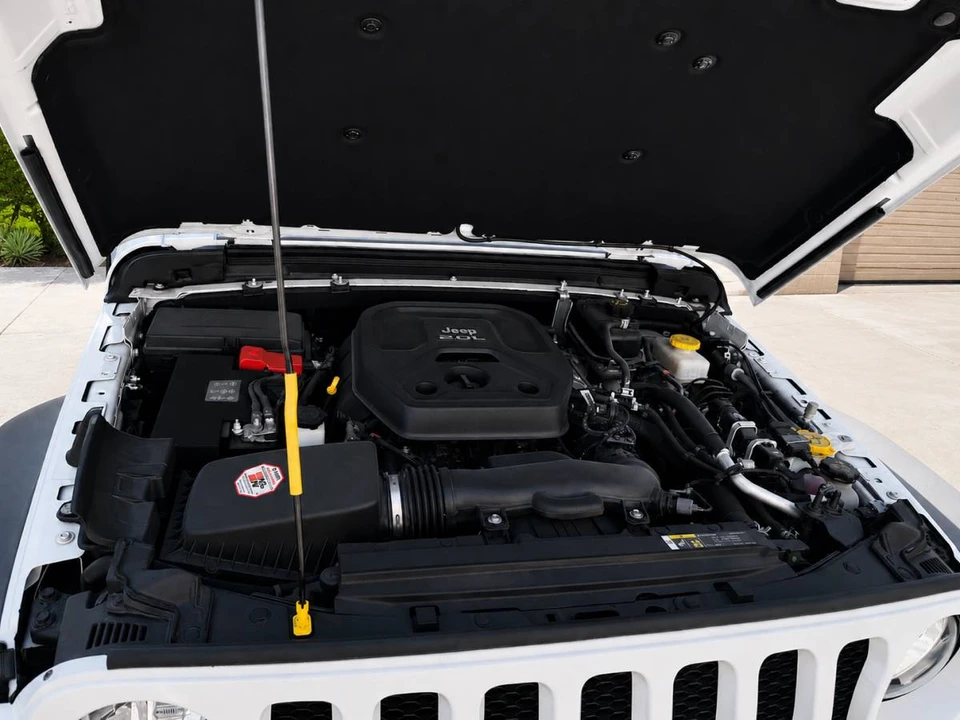 2020 Jeep Wrangler - Image 14 of 18