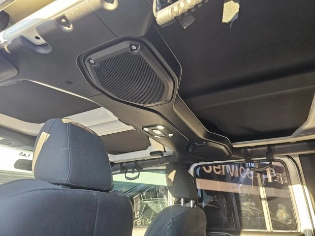 2020 Jeep JL Wrangler - Image 9 of 12