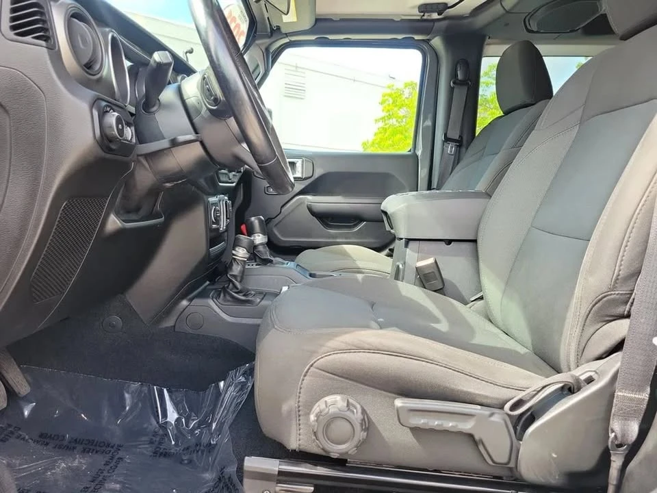 2020 Jeep JL Wrangler - Image 18 of 20