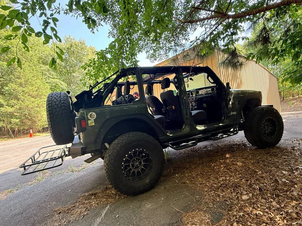 2020 Jeep JL Wrangler - Image 9 of 12