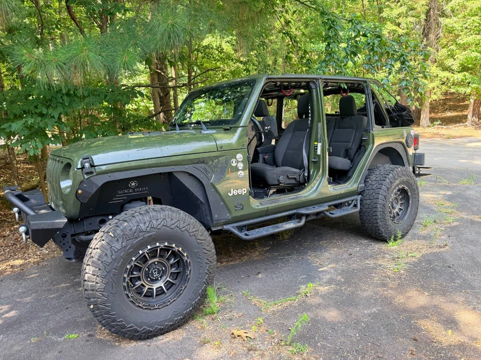 2020 Jeep JL Wrangler - Image 7 of 12