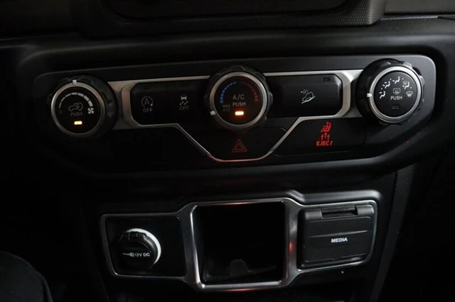 2020 Jeep JL Wrangler - Image 14 of 20
