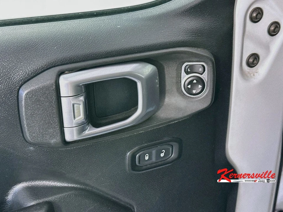 2020 Jeep JL Wrangler - Image 23 of 24