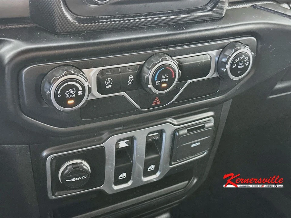 2020 Jeep JL Wrangler - Image 18 of 24