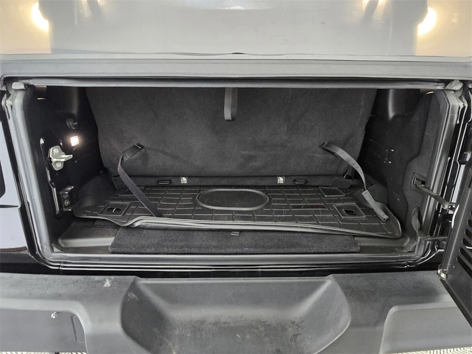 2020 Jeep JL Wrangler - Image 10 of 12