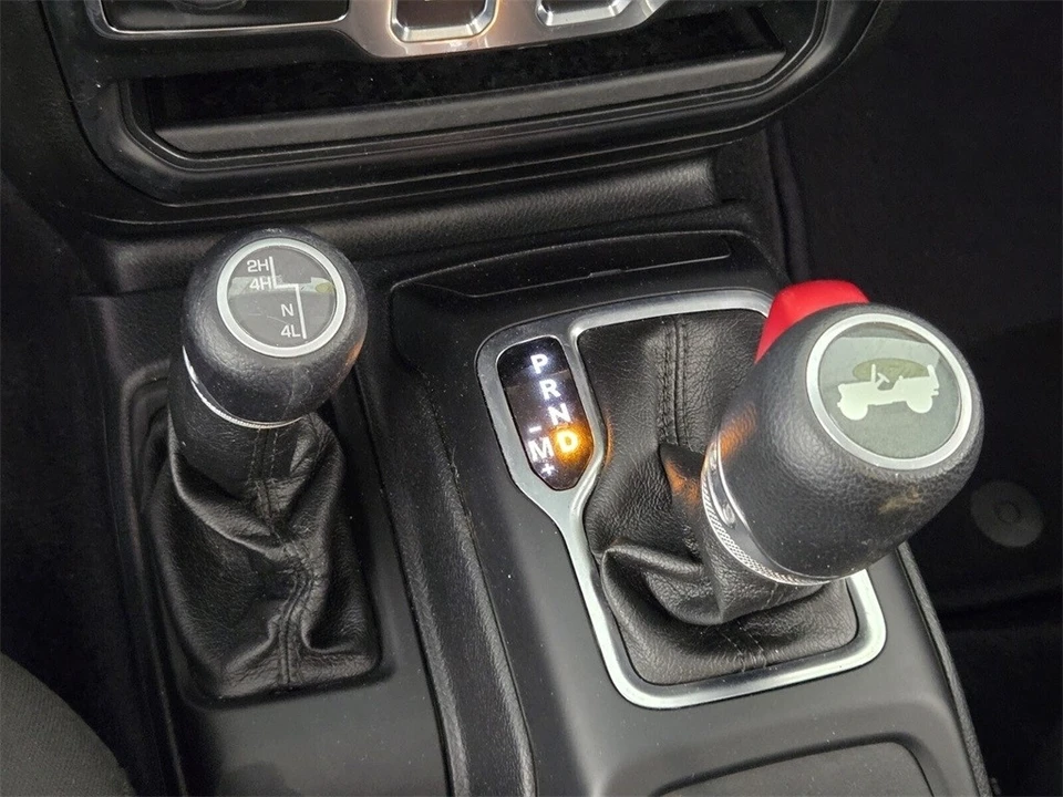 2020 Jeep JL Wrangler - Image 19 of 21