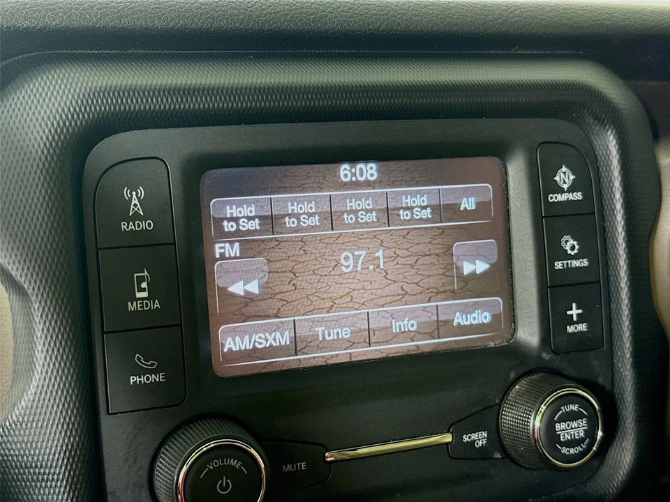 2020 Jeep JL Wrangler - Image 14 of 21